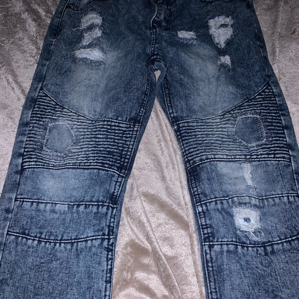 Jeans - Picture 2 of 5